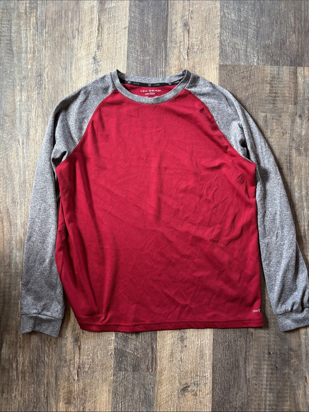 Tek Gear Dri Tek gear Red and Gray Raglan Long Sleeve Shirt men’s large